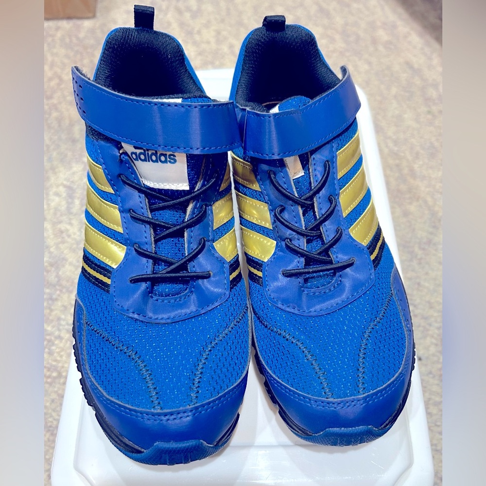 ⭐️NWOT⭐️ Kids Addidas Ortholite shoes